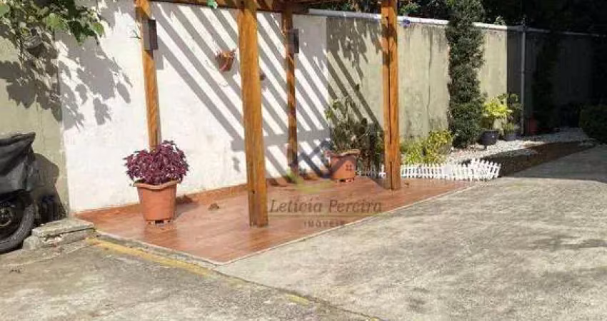 Sobrado com 2 quartos à venda, 57 m² por R$ 295.000 - Caxangá - Suzano/SP