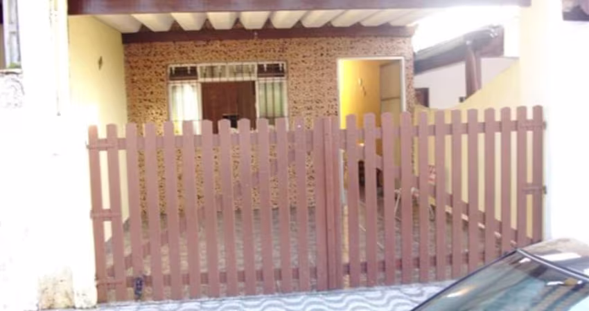 CASA A VENDA, 02 QUARTOS, 02 COZINHAS, 02 BANHEIROS, 02 VAGAS, SOLEMAR, PRAIA GRANDE, SP