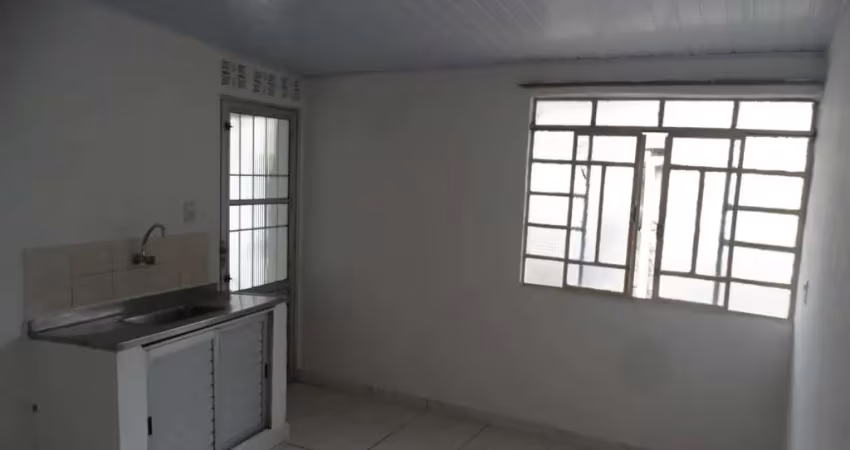Casa com 1 quarto para alugar em Cangaíba, São Paulo 
