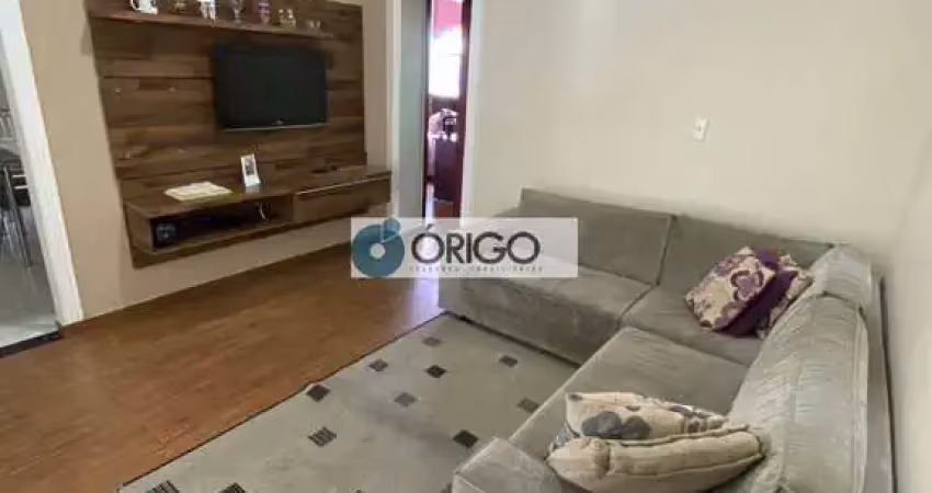 Casa colonial em lote de 406m² | 110m² de área construída | 06 vagas