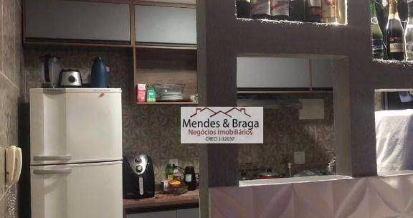 Apartamento com 2 dormitórios à venda, 45 m² por R$ 220.000,00 - Água Chata - Guarulhos/SP