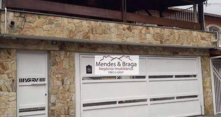 Sobrado com 3 dormitórios à venda, 263 m² por R$ 800.000,00 - Vila Galvão - Guarulhos/SP