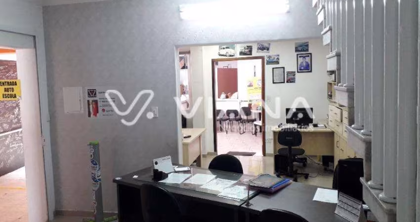 Sobrado Comercial á Venda no Bairro Osvaldo Cruz em São Caetano do Sul!