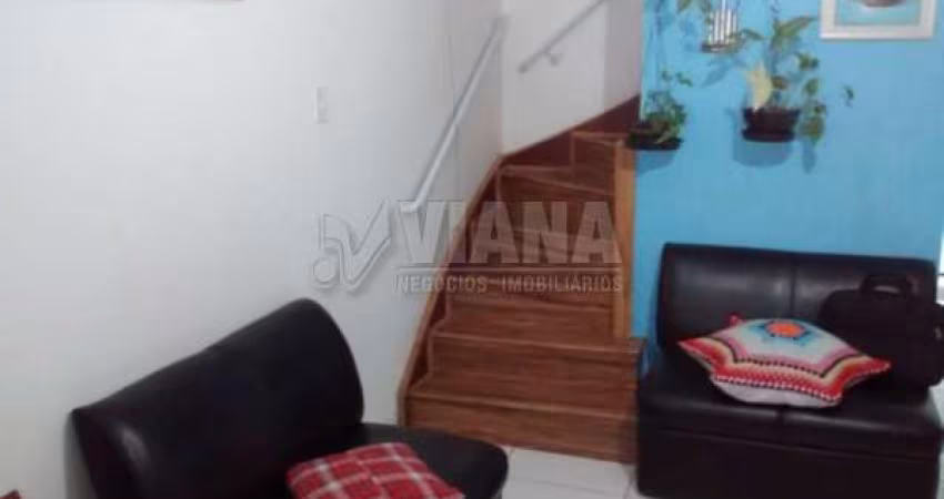 Sobrado à Venda com 2 Dormitórios no Bairro Campestre em Santo André