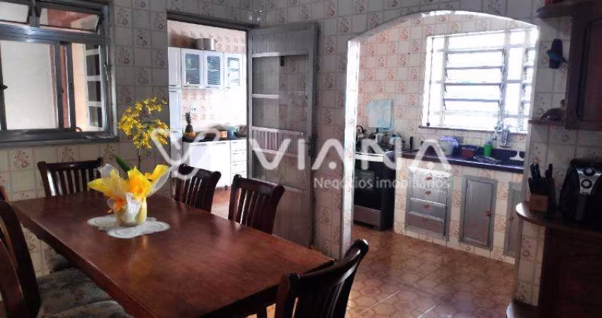 Excelente Sobrado à Venda com 4 Dormitórios na Vila Linda em Santo André