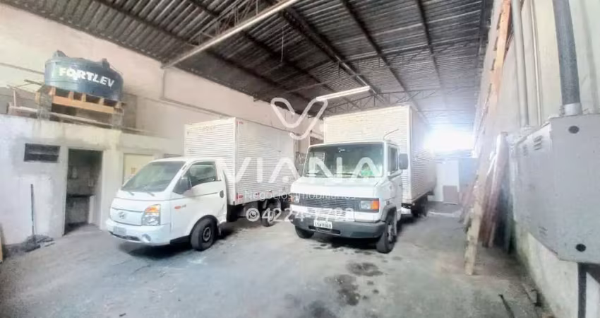 Barracão / Galpão / Depósito com 2 salas para alugar na Rua Perrella, --, Fundação, São Caetano do Sul
