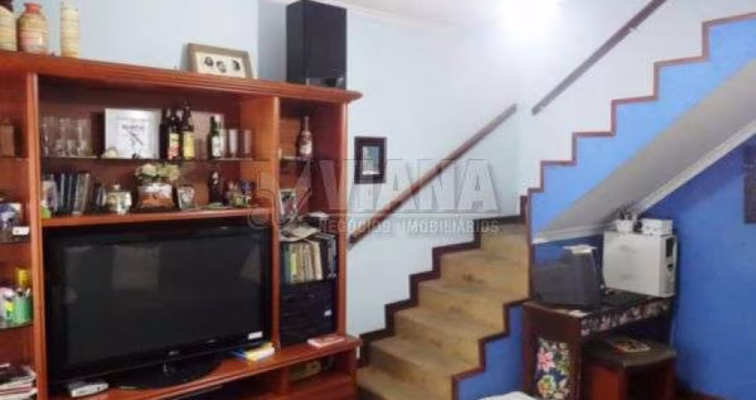 Sobrado  com   Dois Quartos à  Venda  no Bairro Sacadura Cabral , Santo André