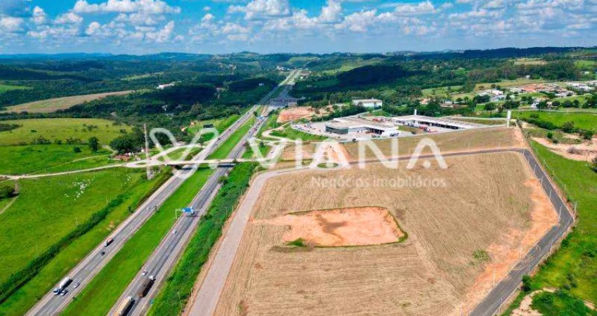Loteamento empresarial às margens da Rodovia Castello Branco