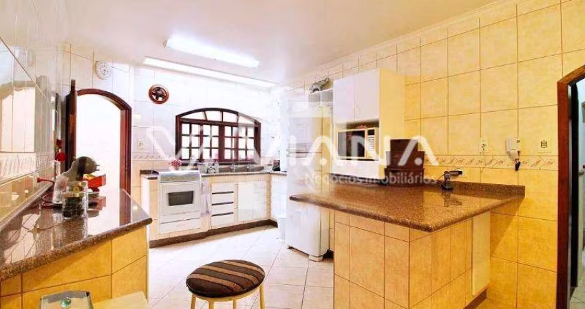 Casa com 3 dorm. à Venda no Bairro Vila Metalurigica em Santo André