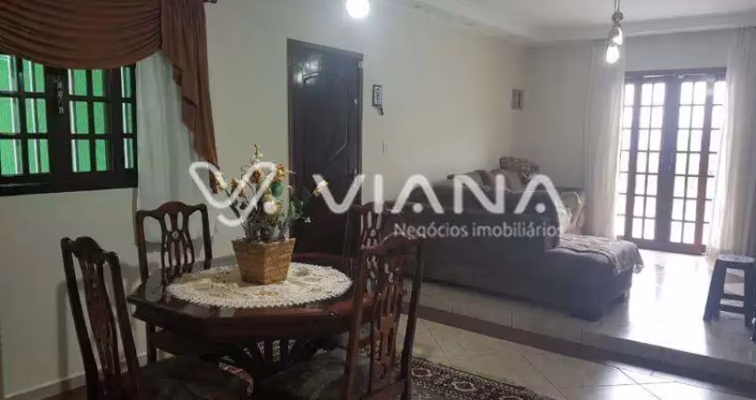 Sobrado 3  Dormitórios na Vila Mazzei em Santo André !
