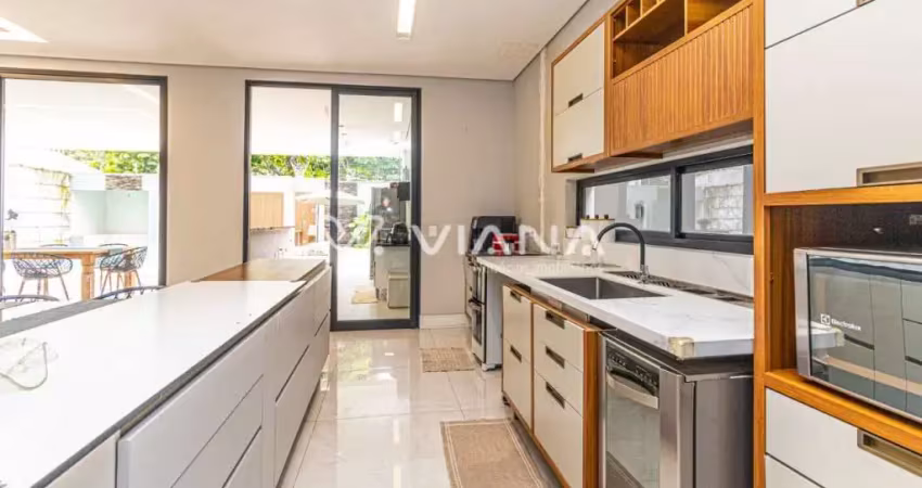Sobrado  5 Dormitorios a  Venda  Bairro  Jardim  São Caetano do Sul !