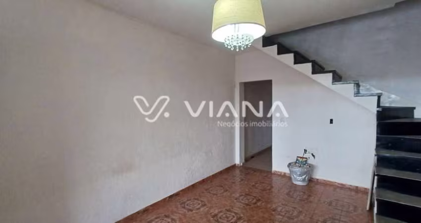 Sobrado com 2 Quartos à Venda na Vila Palmares em Santo André.