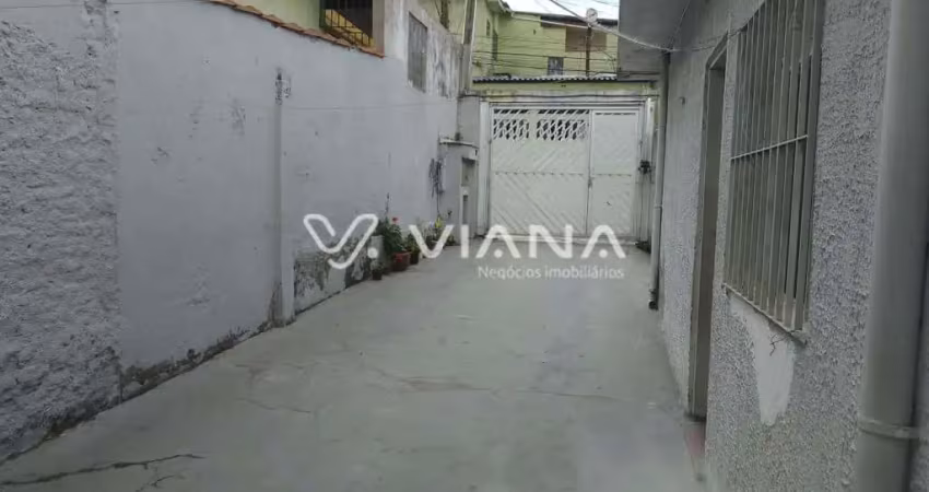 Duas casas em um terreno no bairro vila gerrti em são caetano