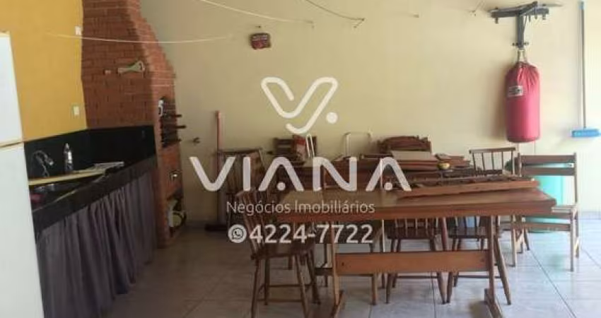 Lindo Sobrado à Venda com 4 Quartos no Bairro Vila Gerty em São Caetano do Sul