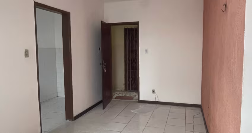 Apartamento à venda, 45m2, 1/4, sala, banheiro, vaga de garagem