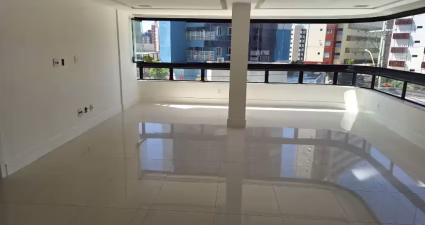 Apartamento para locação. 03 suítes, varanda, 142m2, 02 vagas de garagem