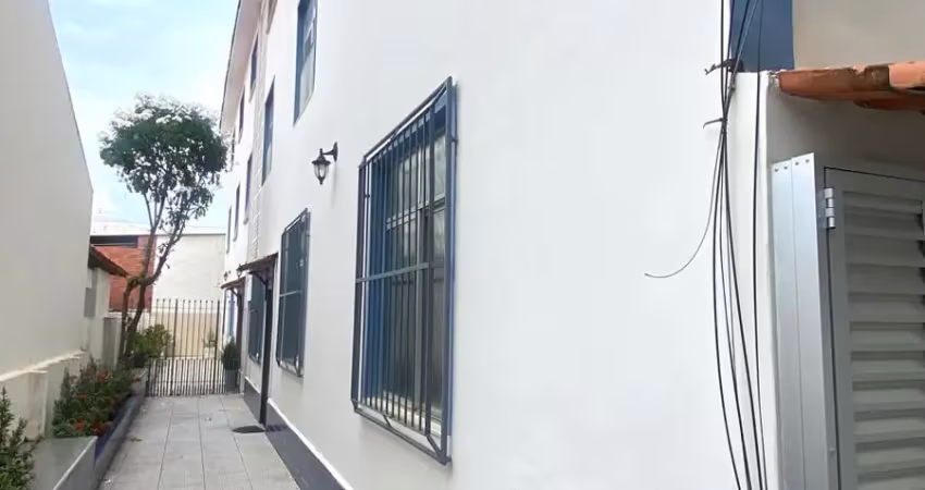 Apartamento à venda 3/4, banheiro social, área de serviço, nascente