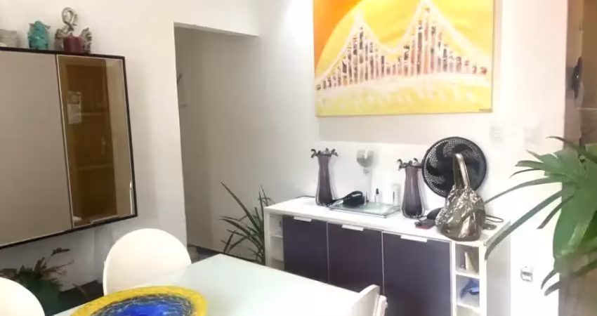 Apartamento à venda 3/4, banheiro social, área de serviço, nascente