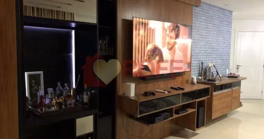 Apartamento lindíssimo, super bem decorado no condomínio olimpic. recém reformado, ao lado da estaçã