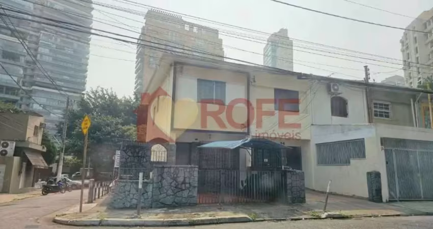 Casa comercial para alugar na Rua Araguari, 38, Moema, São Paulo