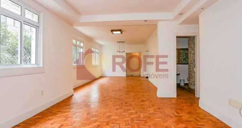 Apartamento amplo e reformado | 1 por andar | 3 quartos | próximo à paulista