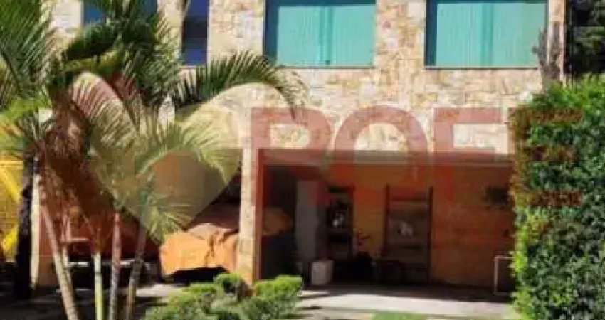 Casa com 4 dormitórios para alugar, 379 m² por r$ 8.668,02/mês - parque paulistano - cotia/sp