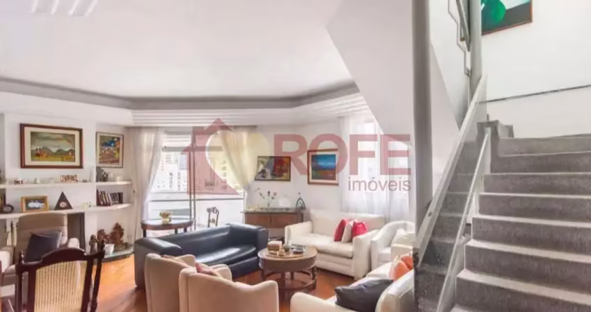 Se você procura exclusividade e espaço esse é o imóvel para você. uma cobertura duplex de 600m2 em u