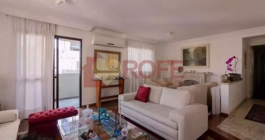 Apartamento amplo à venda com 3 quartos, sendo 3 suítes e 3 vagas de garagem, 205m2, próximo à estaç