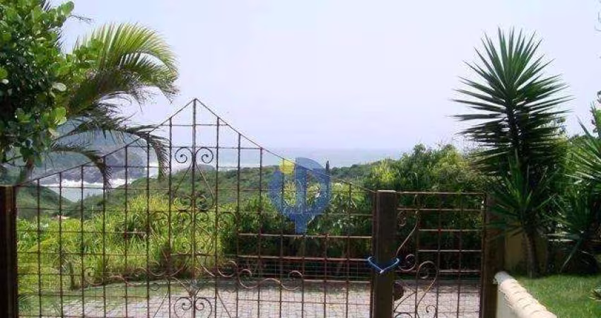 CASA A VENDA EM VILLAGE DA FERRADURA
