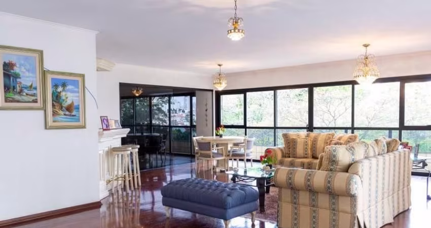 Apto de alto padrão de 380m2, 4 suites, 4 vagas, no Jardim Saúde, SP