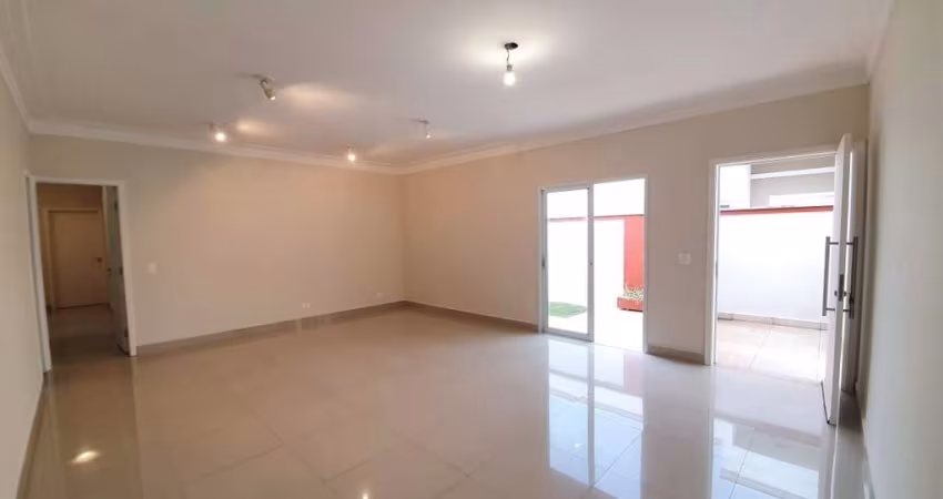 Casa em condomínio fechado com 3 quartos para alugar na Lucas Nogueira Garcês, 1, Jardim Garret, Araçoiaba da Serra