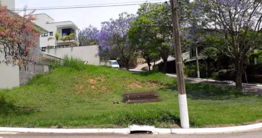 Terreno à venda de esquina com 478m² no condomínio villagio capriccio - louveira/sp