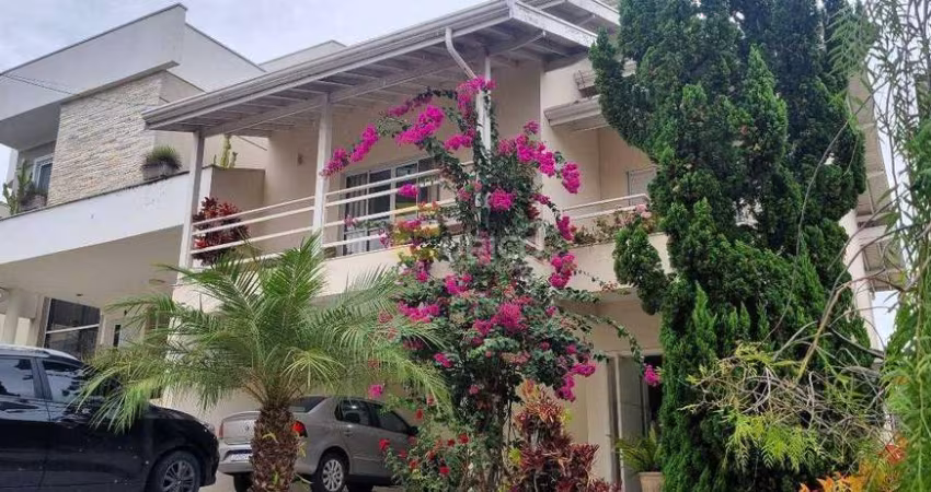 Casa a venda com quatro dormitórios sendo duas suítes no Condomínio Vila di treviso em Vinhedo/SP
