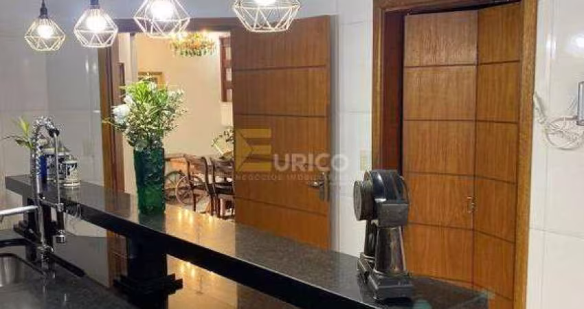 Casa em condomínio à venda no Condomínio Madre Maria Vilac em Valinhos/SP