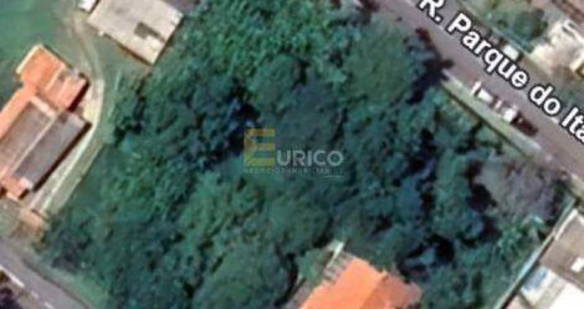 Terreno Plano com Casa à Venda no Jardim Panorama, Vinhedo - SP