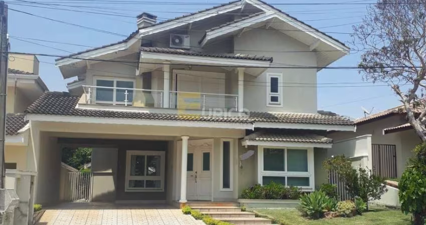 Linda e aconchegante casa no Condomínio Villagio Capriccio / Louveira