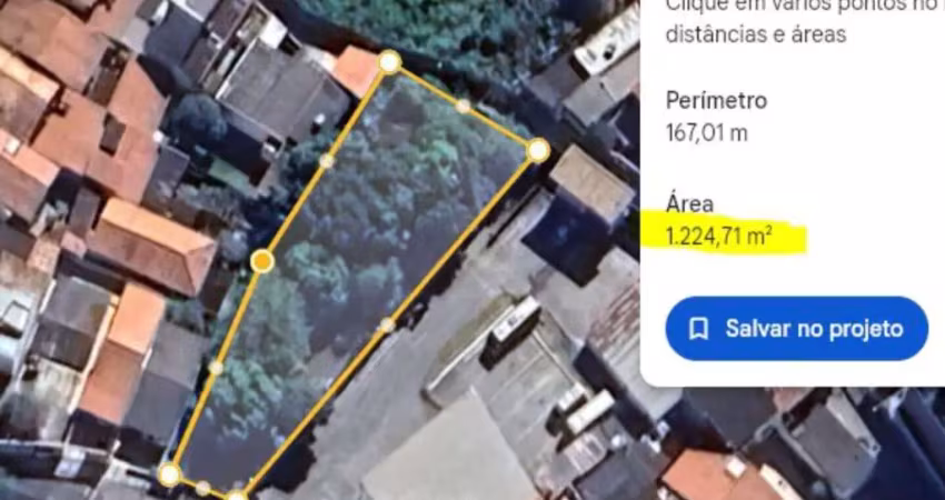 Chácara de 1200 m² com excelente localização toda arborizada na vila barcelona em sorocaba.