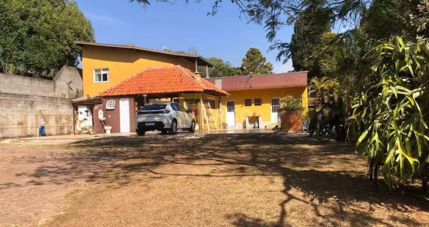 Chácara em vinhedo (mirante das estrelas) com 10 quartos, piscina e área de festas