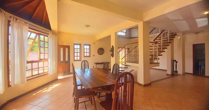 Casa à venda R$650.000,00, 4  quartos - Alto dos Pinheiros - Juiz de Fora - MG
