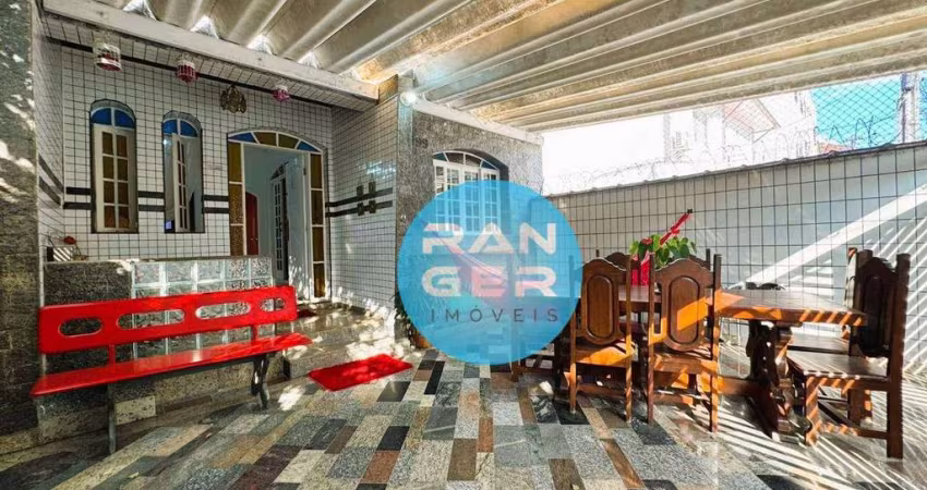 Casa com 3 dormitórios à venda, 110 m² por R$ 724.000,00 - Marapé - Santos/SP