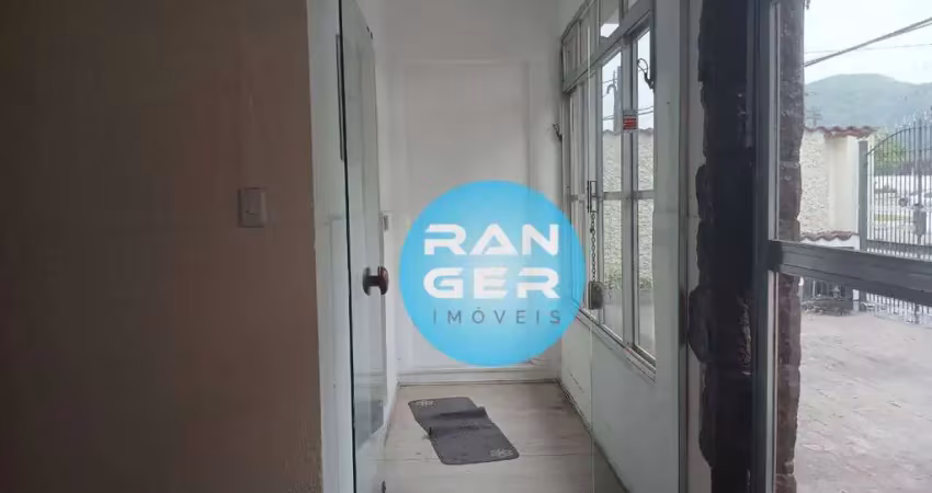 Casa com 5 dormitórios para alugar, 240 m² por R$ 8.000,00/mês - Marapé - Santos/SP