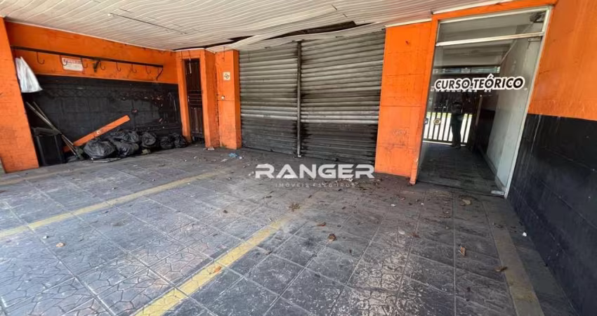 Venda Comercial, térreo e 1º andar, 3 vagas de garagem - Santa Maria - Santos