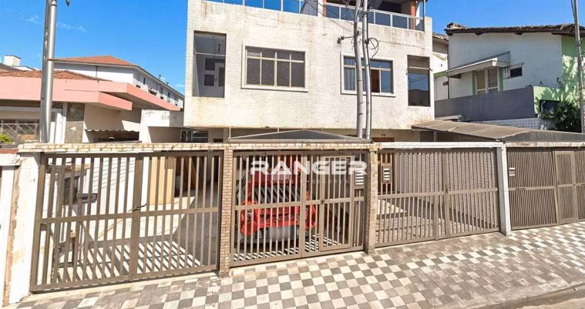 Casa Sobreposta Alta com 4 dormitórios no bairro da Aparecida em Santos