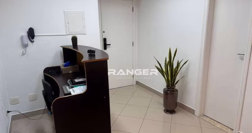 Sala Comercial 63m² com 2 Lavabos e Vaga Coberta – 7º Andar, Pronta para Uso!
