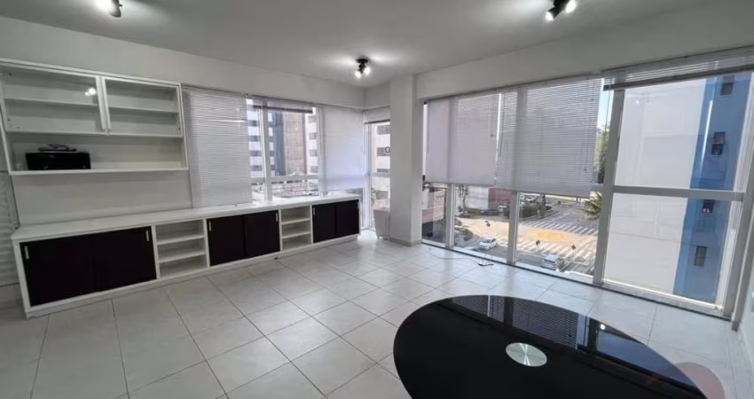 Sala Comercial para Venda em Florianópolis, Itacorubi, 1 banheiro, 1 vaga