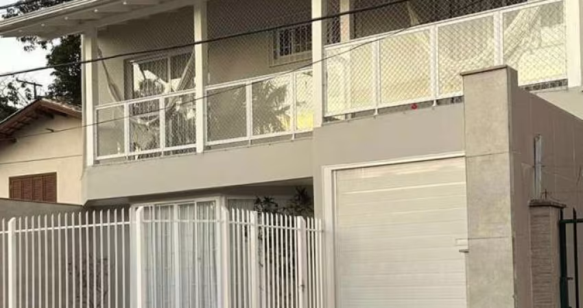 Casa para Venda em Florianópolis, Agronômica, 2 dormitórios, 2 suítes, 5 banheiros, 1 vaga