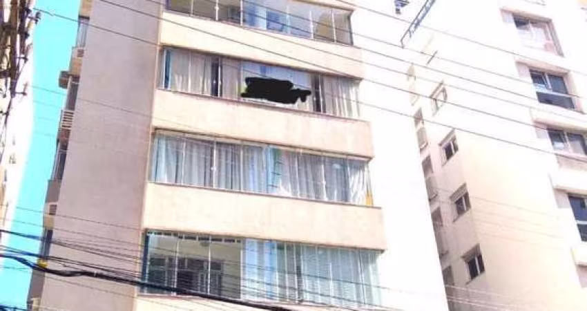 Apartamento para Venda em Florianópolis, Centro, 2 dormitórios, 1 suíte, 3 banheiros, 1 vaga