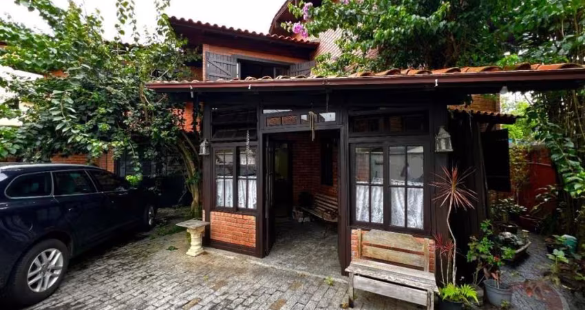 Casa para Venda em Florianópolis, Lagoa Da Conceição, 3 dormitórios, 1 suíte, 3 banheiros, 3 vagas