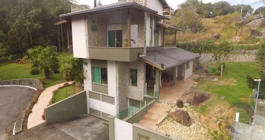 Casa para Venda em Florianópolis, Cacupé, 3 dormitórios, 3 suítes, 4 banheiros, 4 vagas