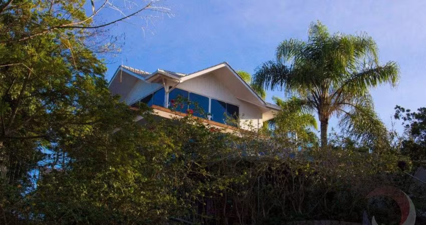 Apartamento para Venda em Florianópolis, Cacupé, 7 dormitórios, 3 suítes, 6 banheiros, 3 vagas